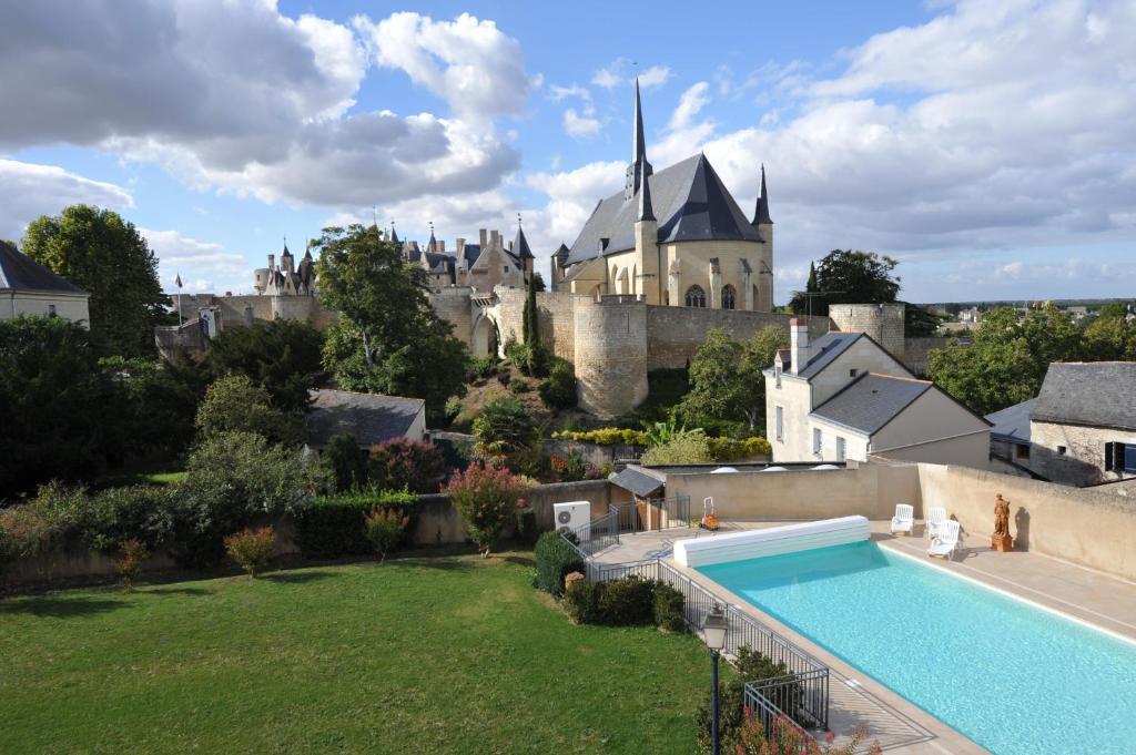 Hotel Spa Le Relais Du Bellay مونتري-بيلاي المظهر الخارجي الصورة